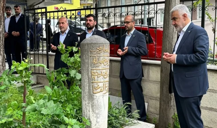 HÜDA PAR lideri Alevi katliamları ile anılan İdris-i Bitlisi'nin mezarında!