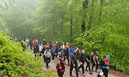 İnegöl’de 19 Mayıs kutlamaları doğa yürüyüşü İle başladı